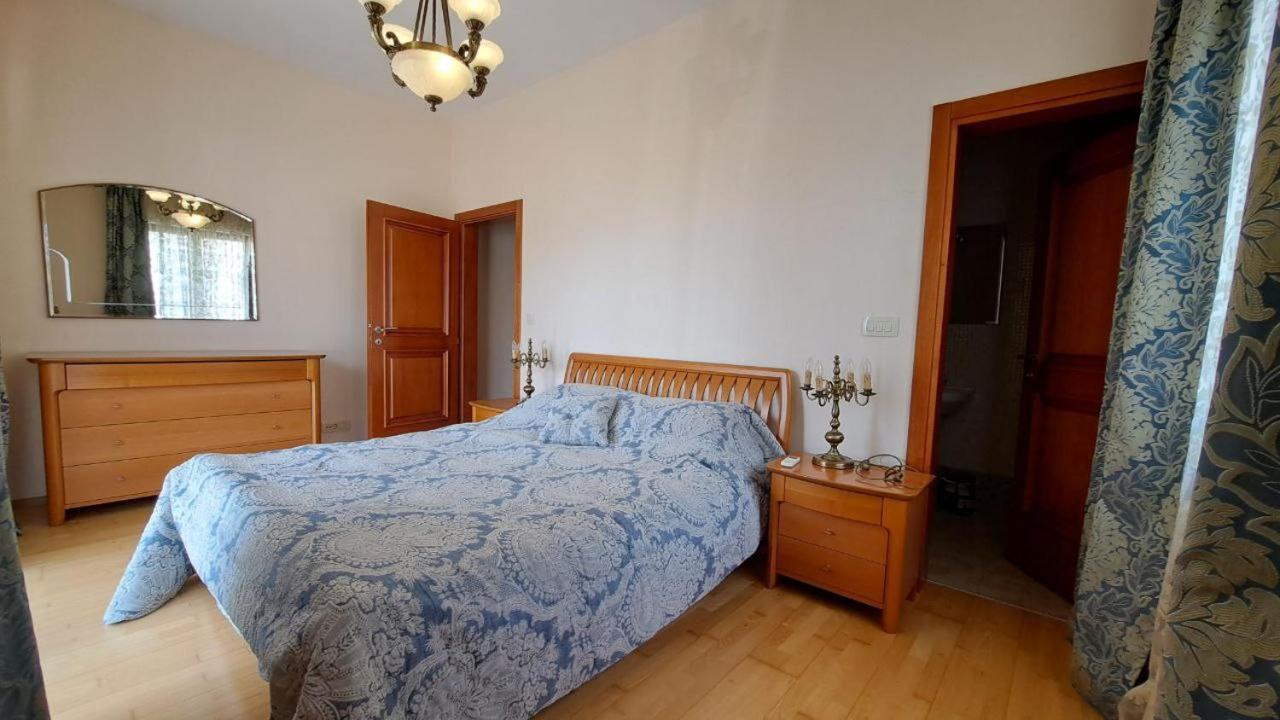 Villa Allende Bečići Bilik gambar